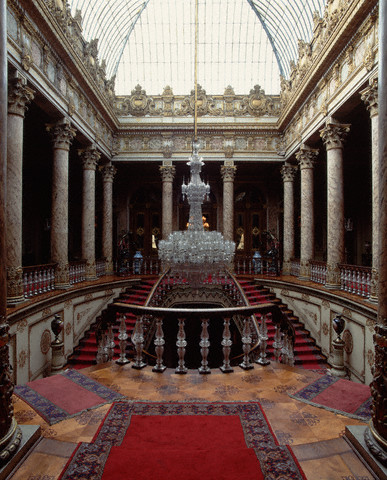 Interiorul Palatului Dolmabahce