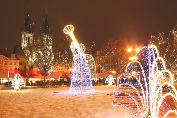christmas-mood-on-snowy-old-town-square-prague-czech-republic-shutterstock_87122497