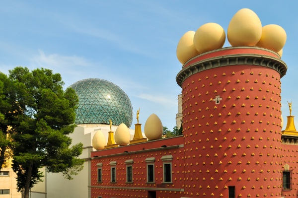 Muzeul lui Salvador Dali din Figueras, Costa Brava, Spania