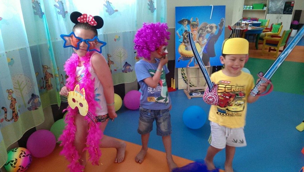 Copii distrandu-se la SuriClub, Hotel Belek Beach, Belek, Antalya, Turcia